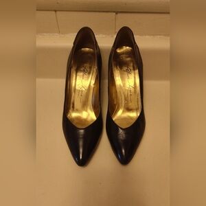 Vintage Patricia Lynne Black And Gold Leather Heels Size 7.5